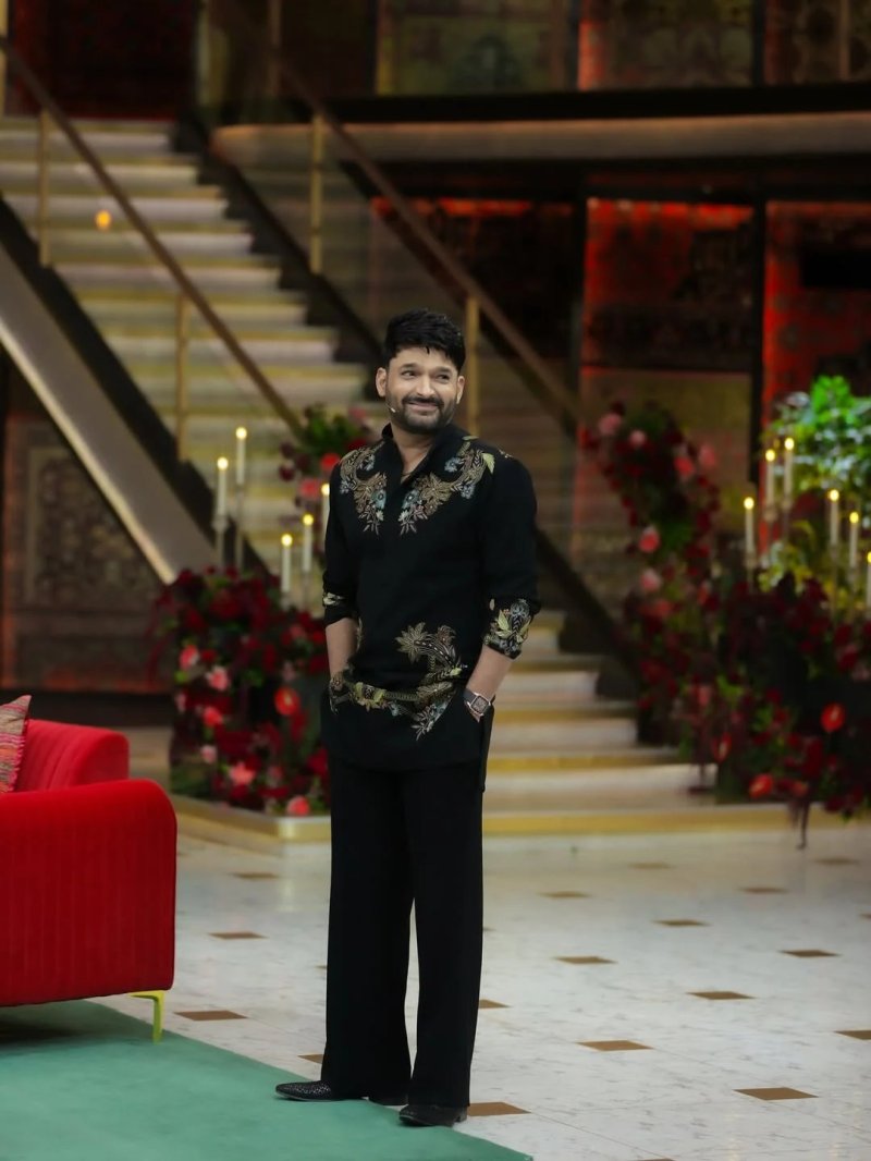 Black Color Mens Fancy Embroidery Kurta Pajama